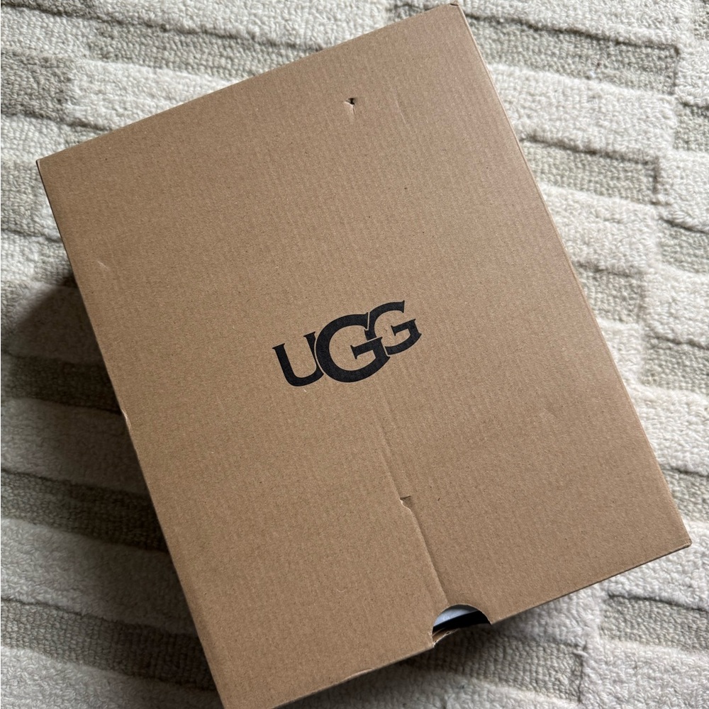 UGG Cream Mini Bailey Bow Boots - Picture 10 of 10